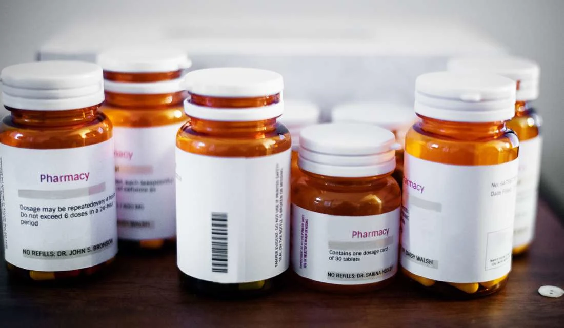 Etykiety samoprzylepne, branża farmaceutyczna