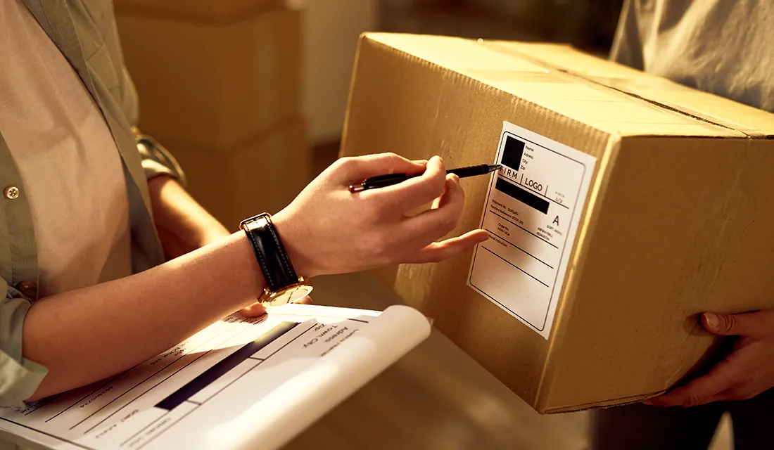 Etykiety termotransferowe a termiczne – czym się różnią?